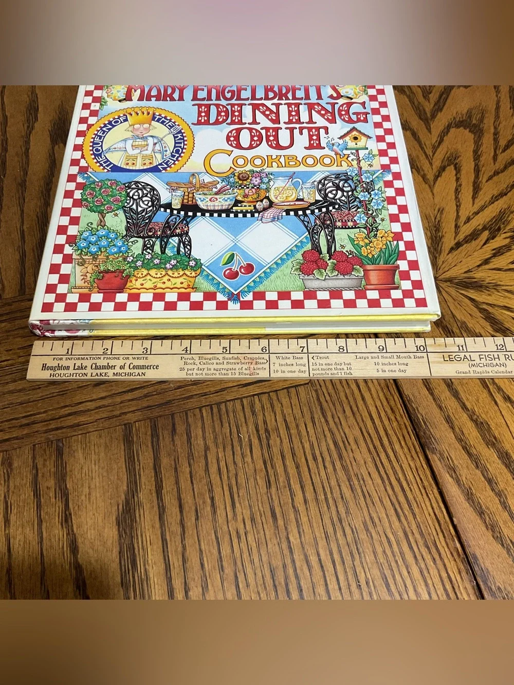 Mary Engelbreit Cookbooks: Dining Out & Christmas V 1.